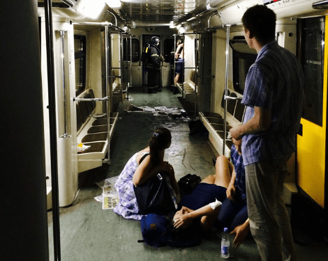 Τρόμος στο Μετρό της Μόσχας: Εκτροχιάστηκε συρμός - Tουλάχιστον 20 νεκροί [βίντεο & εικόνες] | iefimerida.gr 0