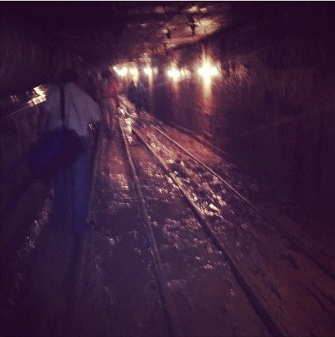 Τρόμος στο Μετρό της Μόσχας: Εκτροχιάστηκε συρμός - Tουλάχιστον 20 νεκροί [βίντεο & εικόνες] | iefimerida.gr 3