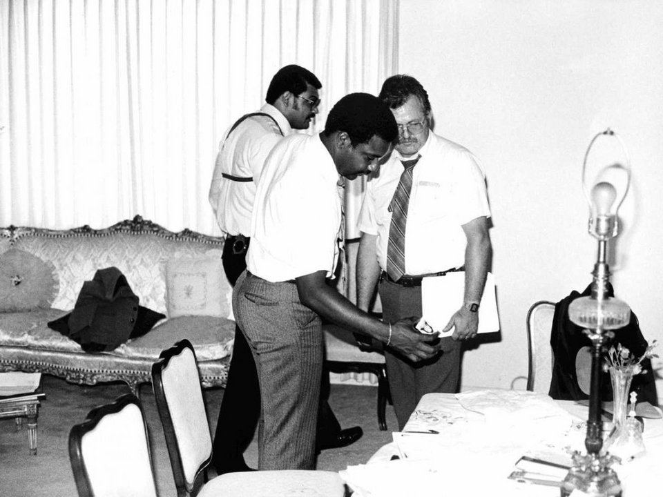 Κυνηγώντας το έγκλημα: Η ζωή των αστυνομικών στο Λος Αντζελες του 1980 [εικόνες] | iefimerida.gr 7