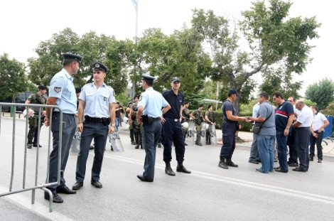 Σε κλοιό διαδηλώσεων η Θεσσαλονίκη: Πολλοί δρόμοι κλειστοί - Φρούριο η πόλη [εικόνες&βίντεο] | iefimerida.gr 3
