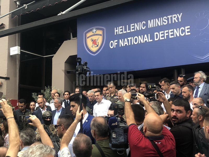 Στη ΔΕΘ ο Τσίπρας -Η ατάκα για το Europa League [εικόνες] | iefimerida.gr 0