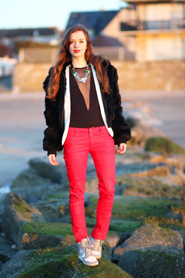 Τι φοράει ένας Γάλλος τουρίστας όταν πάει διακοπές στην σικ παραλία της Ντοβίλ [εικόνες] | iefimerida.gr 3