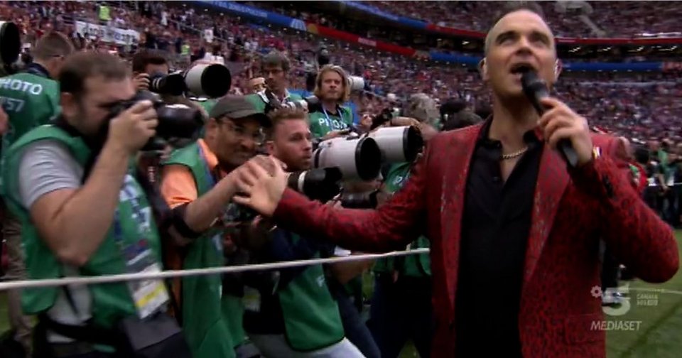 Μουντιάλ 2018: Εντυπωσιακή έναρξη με Ρόμπι Γουίλιαμς και την εκρηκτική Λοπίρεβα [εικόνες & βίντεο] | iefimerida.gr 5