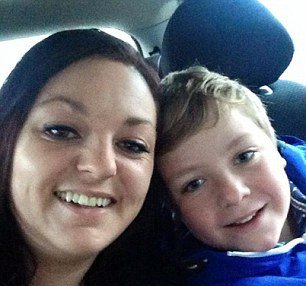 Ισως η πιο τυχερή Βρετανίδα - Συμμετέχει σε 400 διαγωνισμούς την ημέρα, έχει κερδίσει δώρα 35.000 λιρών [εικόνες]  | iefimerida.gr 3