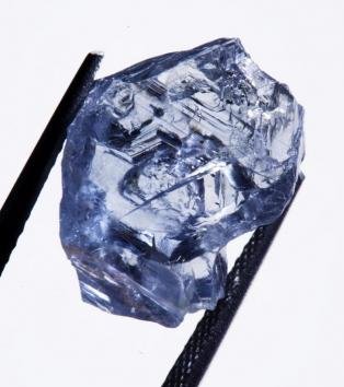 Σπάνιο μπλε διαμάντι βρέθηκε σε ορυχείο της Νότιας Αφρικής [εικόνες] | iefimerida.gr 0