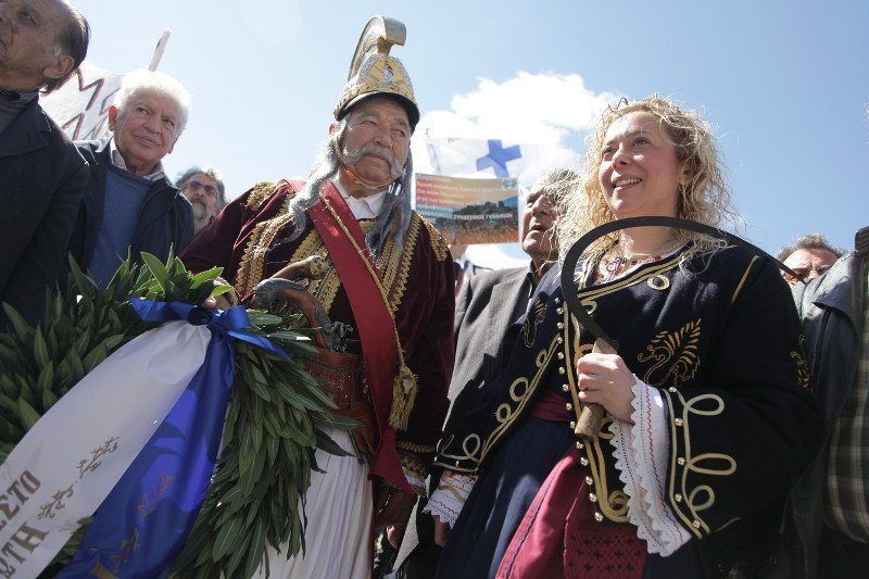 Σε κλοιό διαδηλωτών το κέντρο της Αθήνας -6 πορείες και συγκεντρώσεις [εικόνες] | iefimerida.gr 6