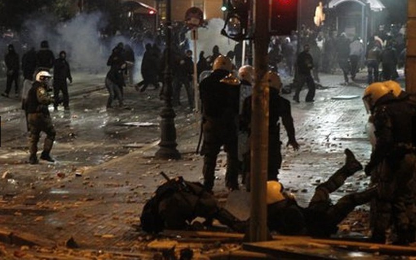 Τον γύρο του κόσμου κάνουν οι εικόνες της ντροπής [εικόνες] | iefimerida.gr 2