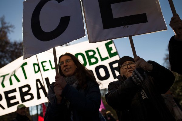 Ισπανία: Μεγαλειώδης συγκέντρωση στη Μαδρίτη κατά Ραχόι [εικόνες] | iefimerida.gr 1