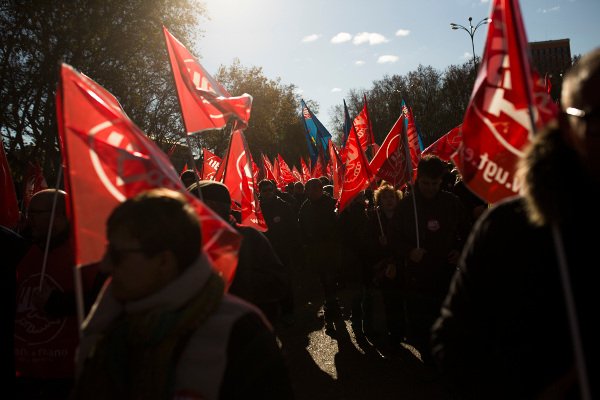 Ισπανία: Μεγαλειώδης συγκέντρωση στη Μαδρίτη κατά Ραχόι [εικόνες] | iefimerida.gr 2