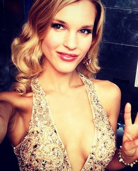 Τζόι Κόριγκαν: Αυτή είναι η διάδοχος της Κέιτ Απτον που μήνυσε την Apple [εικόνες] | iefimerida.gr 3