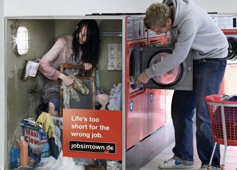 Δείτε τους «ανθρώπους» που κρύβονται μέσα στα αυτόματα μηχανήματα  [εικόνες] | iefimerida.gr 0