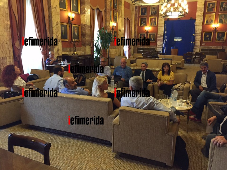 Διακομματική: Συνεδριάζει για το ντιμπέιτ, «χύμα» στο εντευκτήριο της Βουλής | iefimerida.gr 0