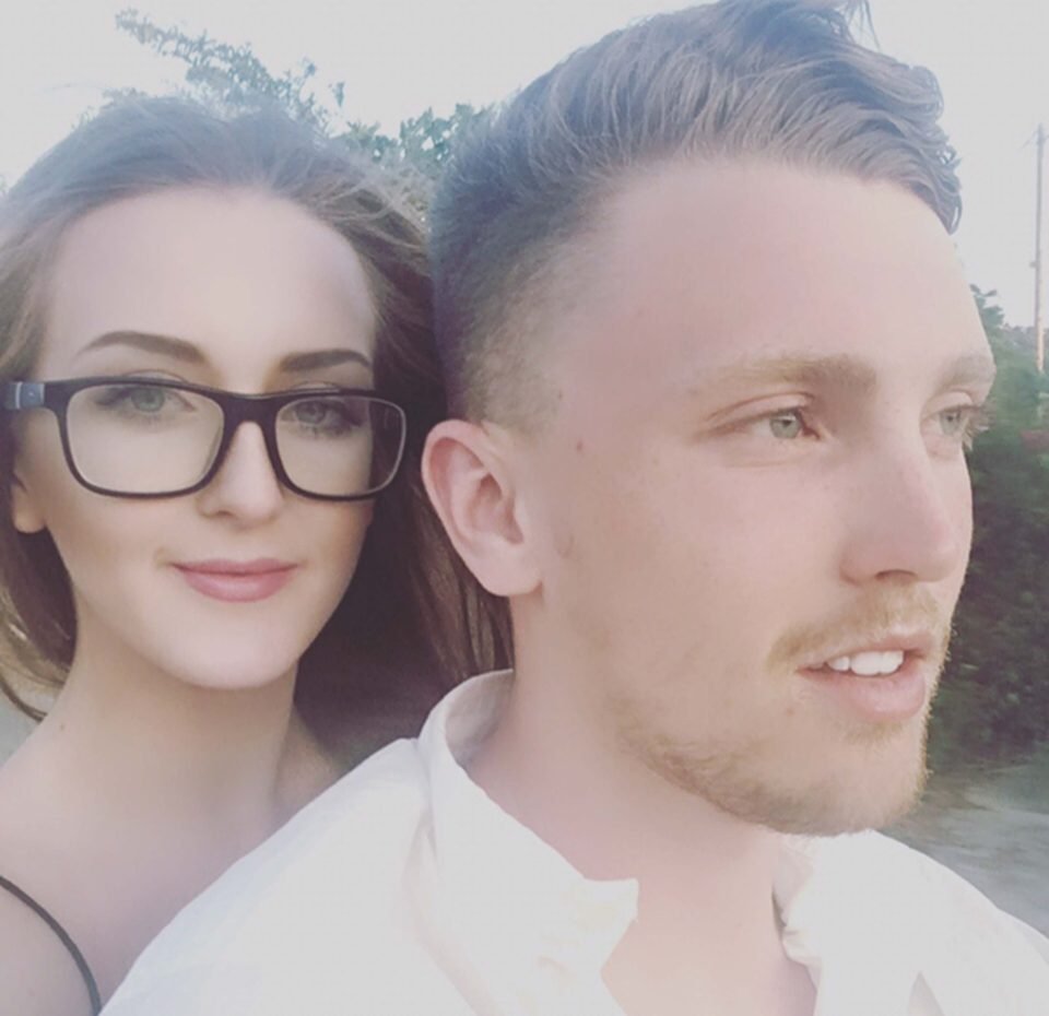 «Οι διακοπές μας στην Ελλάδα ήταν κόλαση!» -Η εμπειρία που έζησε ζευγάρι Αγγλων στη Ρόδο [εικόνες] | iefimerida.gr 1