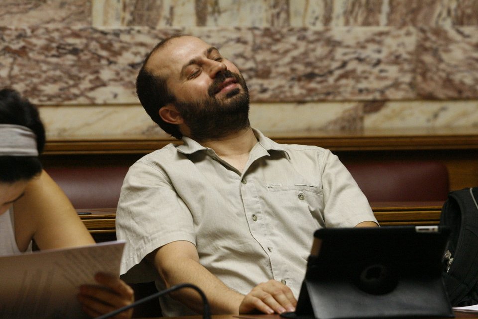 Καρέ-καρέ η συνεδρίαση της ΚΟ του ΣΥΡΙΖΑ -Τα χειροκροτήματα, η βλοσυρή Ζωή, ο Βαρουφάκης αλλού [εικόνες] | iefimerida.gr 10