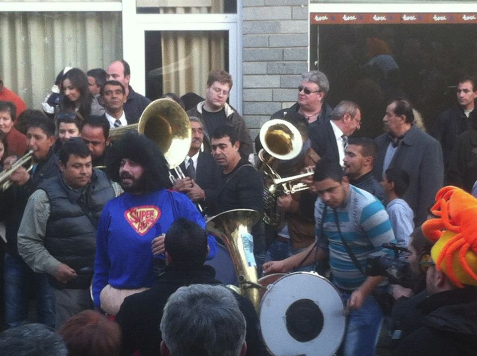 Βαγγέλης Διαμαντόπουλος - Είναι βουλευτής, είναι αναρχικός, είναι ο... Σούπερμαν [εικόνες] | iefimerida.gr 0