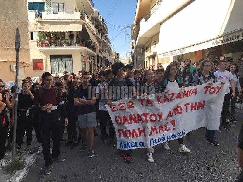 Πάγιο αίτημα τους αποτελεί η άμεση μετεγκατάσταση των δεξαμενών εκτός οικιστικού ιστού προκειμένου να διασφαλιστεί η ασφάλεια και η υγεία των κατοίκων.