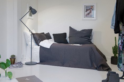 Εντυπωσιακή γκαρσονιέρα -Πώς όταν εκμεταλλεύεσαι τις γωνίες ενός σπιτιού το κάνεις να μοιάζει μεγάλο και άνετο [εικόνες] | iefimerida.gr 0