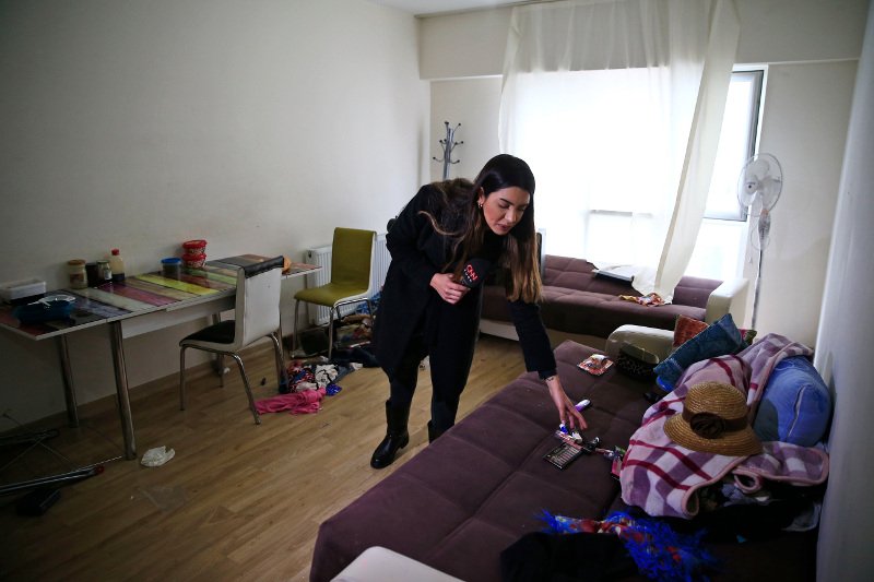 Μέσα στο διαμέρισμα του μακελάρη του Ρέινα -Τι βρήκαν οι Aρχές [εικόνες & βίντεο] | iefimerida.gr 2