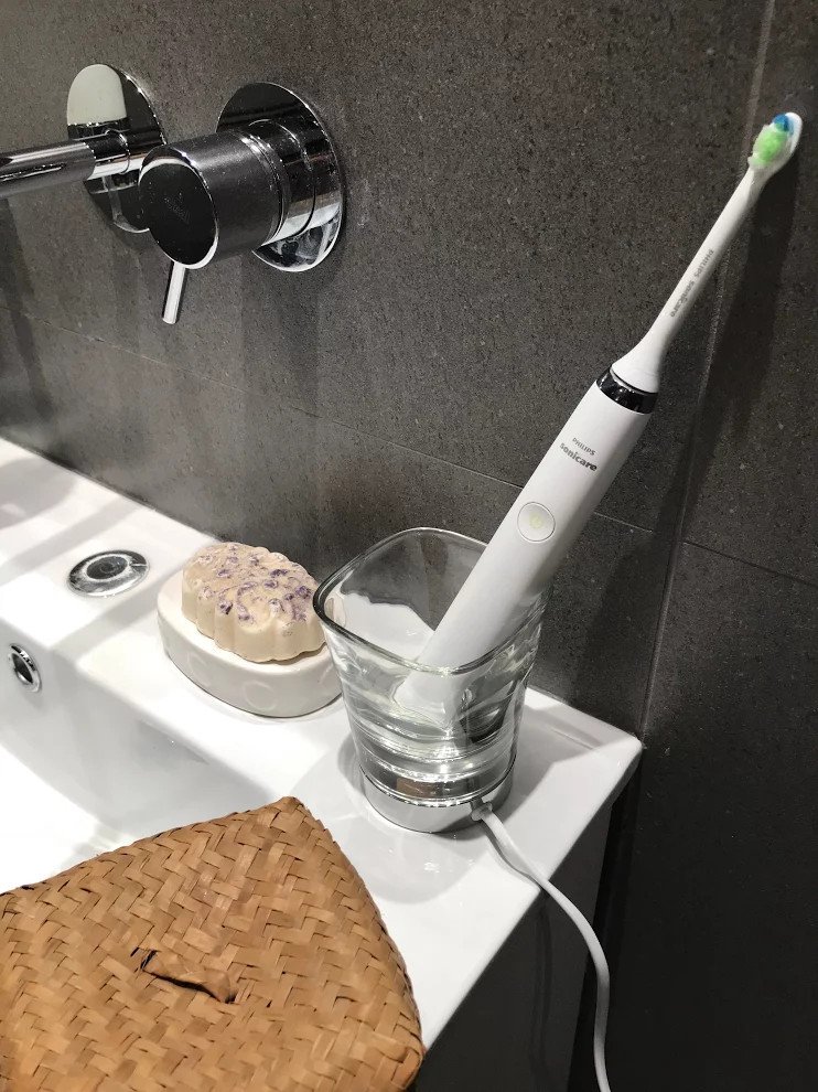 Philips Sonicare DiamondClean -Η design λύση για ένα κατάλευκο χαμόγελο | iefimerida.gr 1