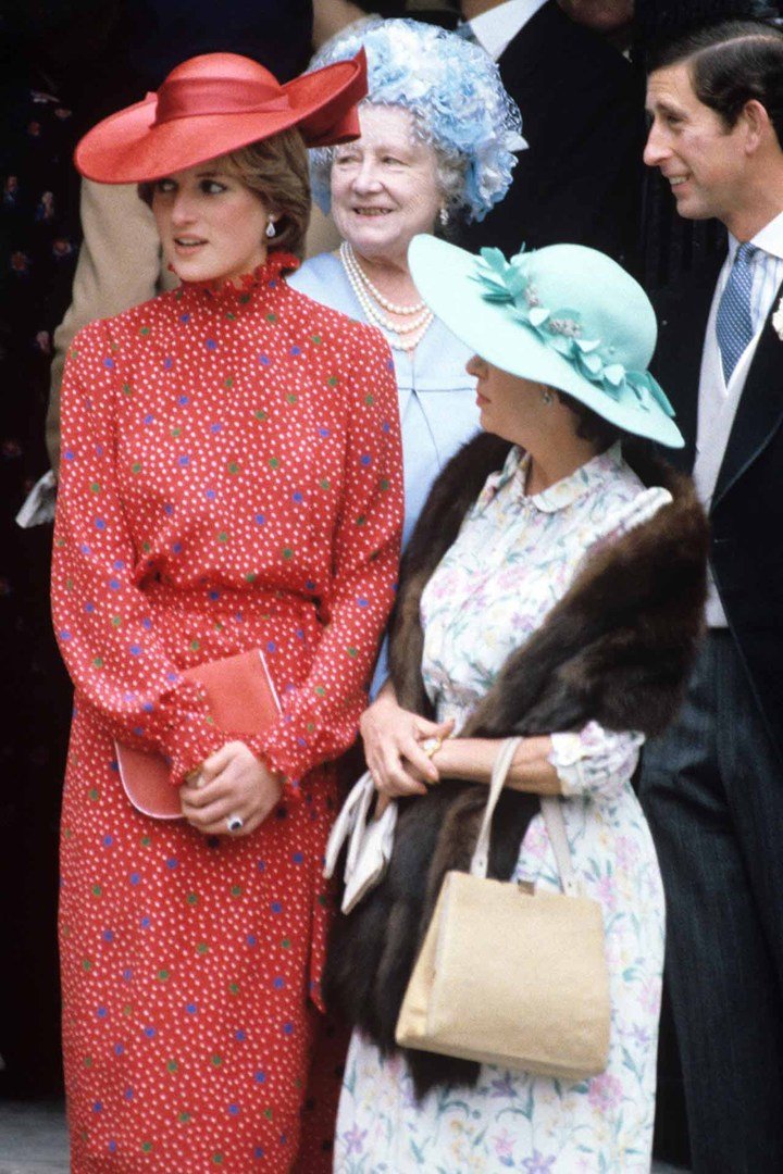 Συγγραφέας κάνει «φέτες» την Κέιτ Μίντλετον - Ολες οι φορές που αντέγραψε την Νταϊάνα [εικόνες] | iefimerida.gr 24