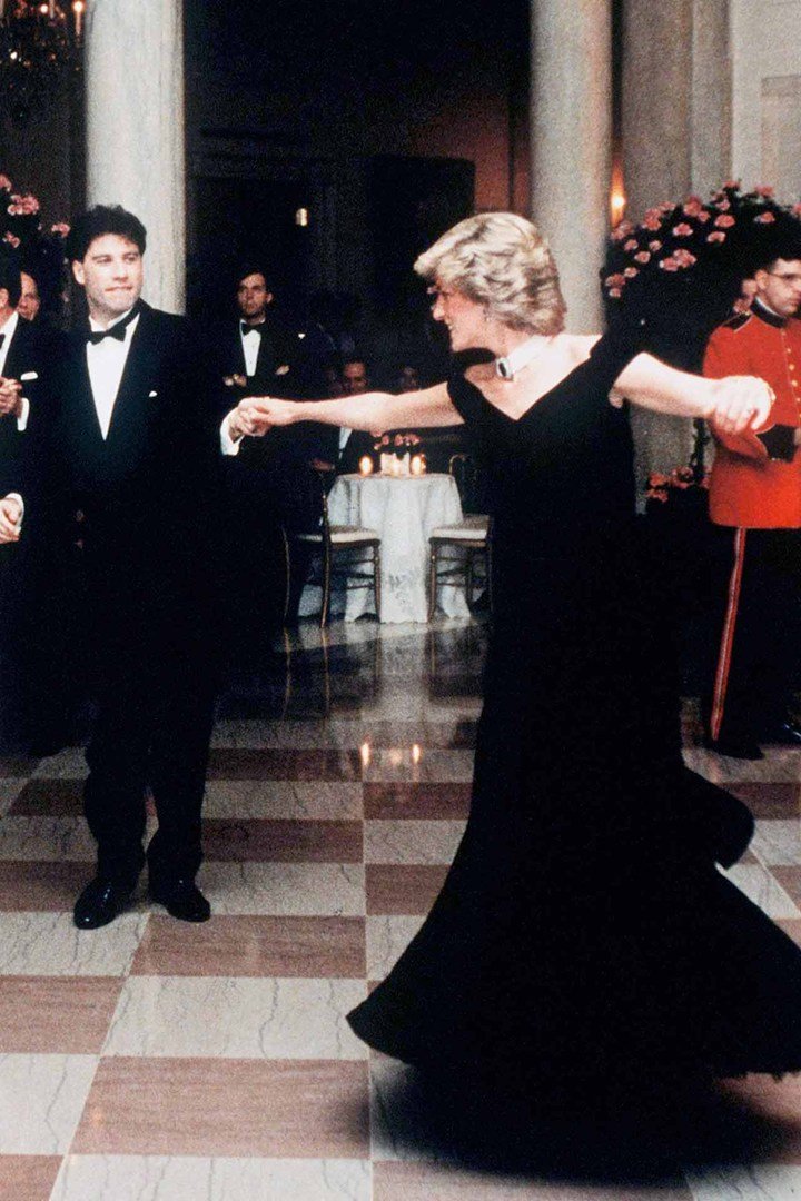 Συγγραφέας κάνει «φέτες» την Κέιτ Μίντλετον - Ολες οι φορές που αντέγραψε την Νταϊάνα [εικόνες] | iefimerida.gr 26