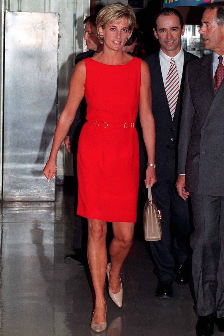 Συγγραφέας κάνει «φέτες» την Κέιτ Μίντλετον - Ολες οι φορές που αντέγραψε την Νταϊάνα [εικόνες] | iefimerida.gr 36