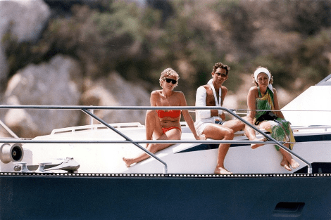 Πάνω σε αυτό το χλιδάτο γιοτ αποπλάνησε την Νταϊάνα ο βασιλιάς της Ισπανίας Χουάν Κάρλος [εικόνες] | iefimerida.gr 4