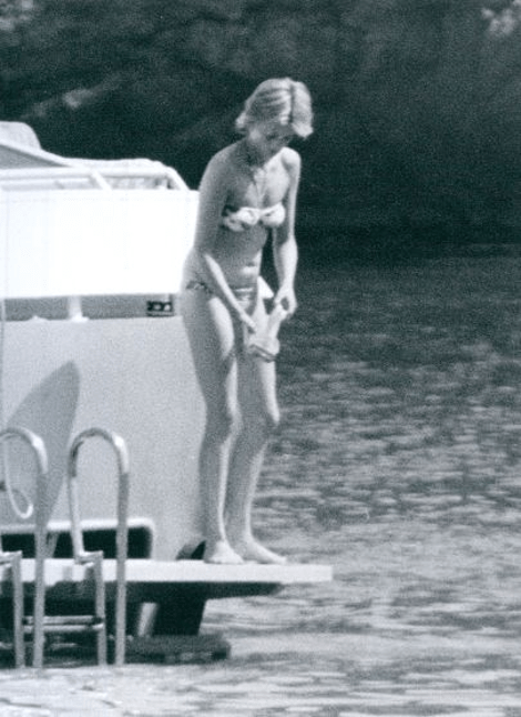 Πάνω σε αυτό το χλιδάτο γιοτ αποπλάνησε την Νταϊάνα ο βασιλιάς της Ισπανίας Χουάν Κάρλος [εικόνες] | iefimerida.gr 5