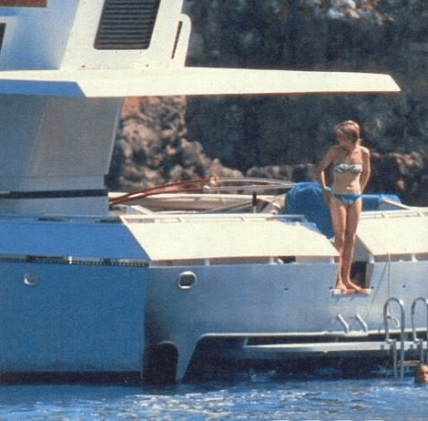 Πάνω σε αυτό το χλιδάτο γιοτ αποπλάνησε την Νταϊάνα ο βασιλιάς της Ισπανίας Χουάν Κάρλος [εικόνες] | iefimerida.gr 6