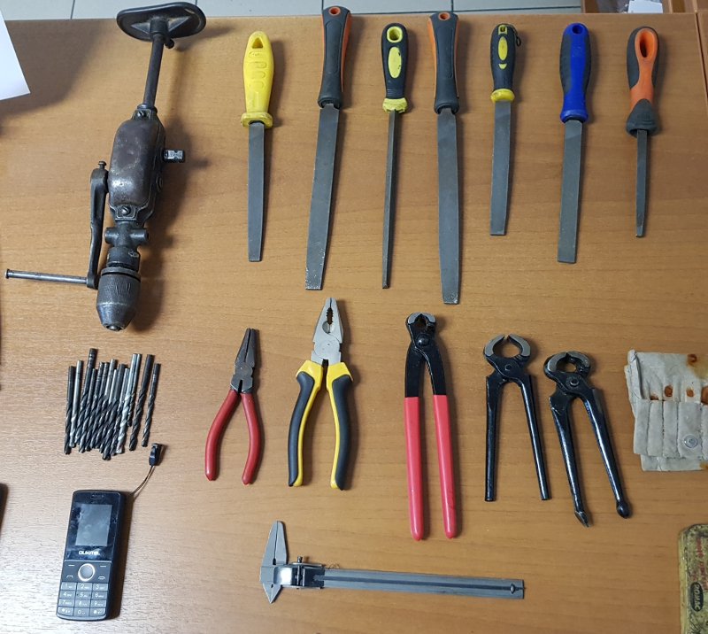 Επιασαν στα πράσα 2 διαρρήκτες στο Χαλάνδρι -Είχαν 646 κλειδιά διαφόρων τύπων [εικόνες] | iefimerida.gr 0