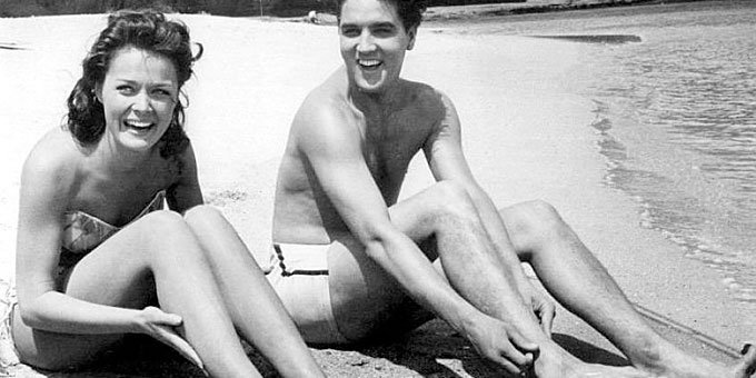 Ιστορικές προσωπικότητες του 20ου αιώνα με μαγιό [εικόνες] | iefimerida.gr 0