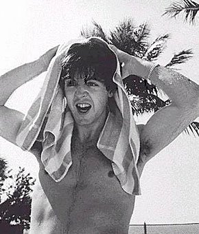 Ιστορικές προσωπικότητες του 20ου αιώνα με μαγιό [εικόνες] | iefimerida.gr 4