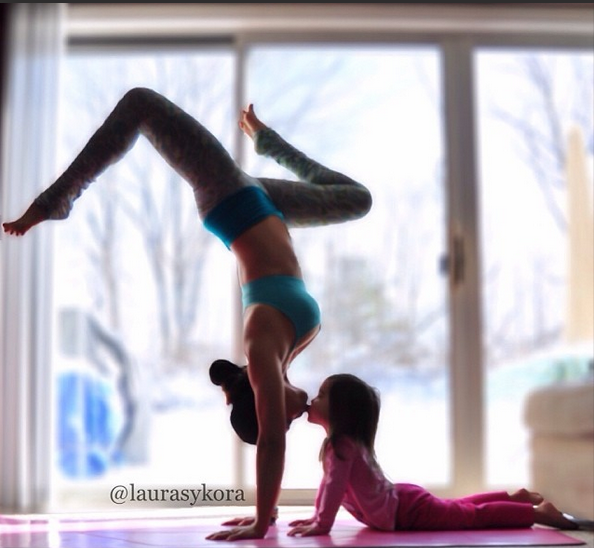 Η 4χρονη που βάζει... κάτω όλους τους δασκάλους γιόγκα – Τη ζηλεύουν ακόμη και οι ειδικοί [εικόνες] | iefimerida.gr 6