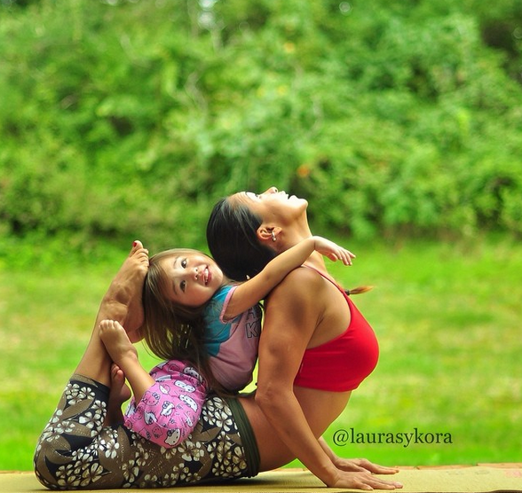 Η 4χρονη που βάζει... κάτω όλους τους δασκάλους γιόγκα – Τη ζηλεύουν ακόμη και οι ειδικοί [εικόνες] | iefimerida.gr 2