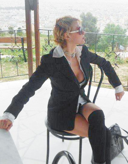 Η σέξι δημοσιογράφος Αγγελική Διαβατοπούλου δεν απολύεται από τον 9.84: Με ζηλεύουν και είναι σεξιστές [εικόνες] | iefimerida.gr 0