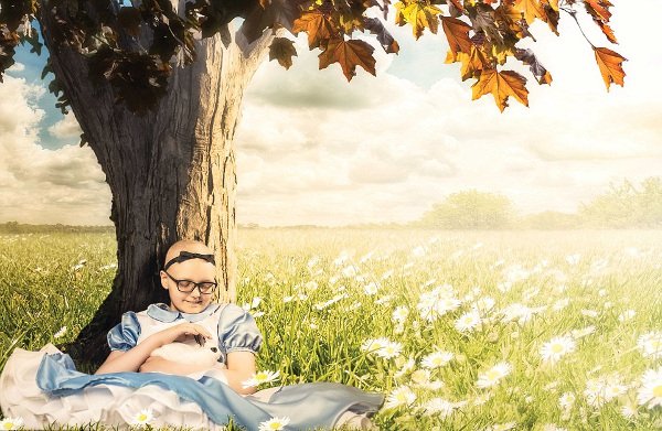 Γοργόνες, σούπερ ήρωες, νεράιδες και ιππότες -Φωτογράφος ζωντανεύει τα όνειρα παιδιών με καρκίνο [εικόνες] | iefimerida.gr 11