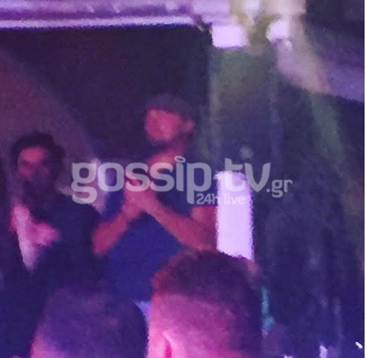 Ο Ντι Κάπριο ξεσάλωσε με τη σύντροφό του στη συναυλία του Ρέμου στη Μύκονο [εικόνα & βίντεο] | iefimerida.gr 0