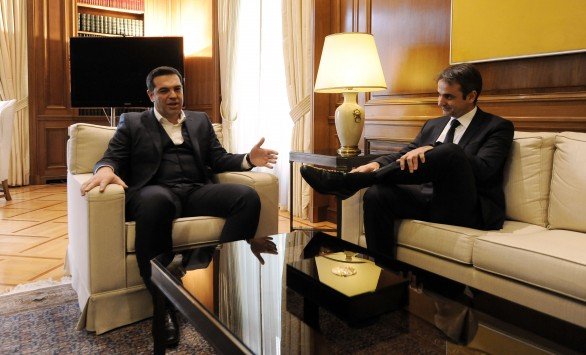 Ο Πίτερ Σπίγκελ σχολιάζει τη χειραψία Μητσοτάκη-Τσίπρα στο Μαξίμου [εικόνες] | iefimerida.gr 1