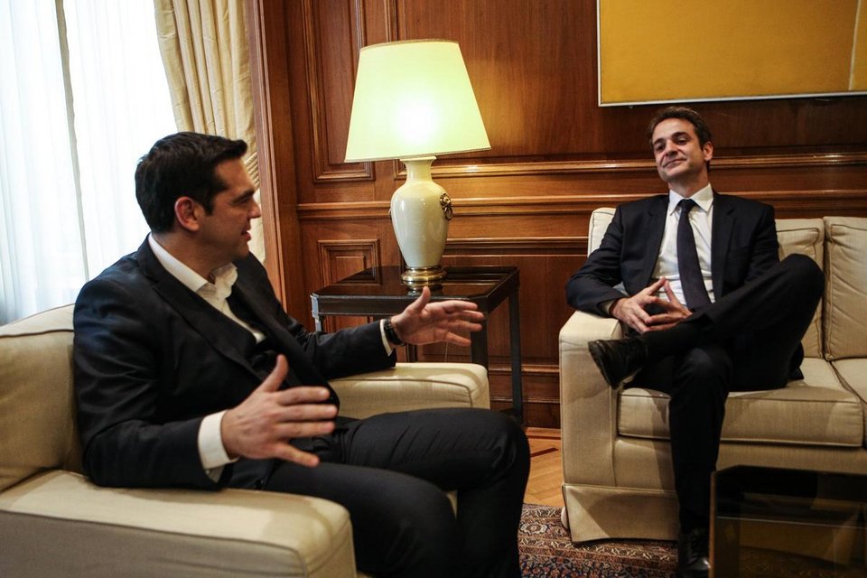 Ο Πίτερ Σπίγκελ σχολιάζει τη χειραψία Μητσοτάκη-Τσίπρα στο Μαξίμου [εικόνες] | iefimerida.gr 2