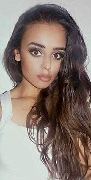 Μαχαίρωσε τη δίδυμη αδελφή της στην καρδιά για έναν άντρα [εικόνες] | iefimerida.gr 0