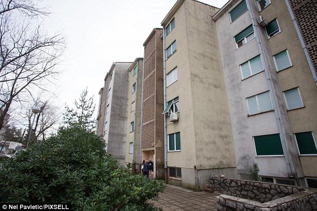 Μαχαίρωσε τη δίδυμη αδελφή της στην καρδιά για έναν άντρα [εικόνες] | iefimerida.gr 5