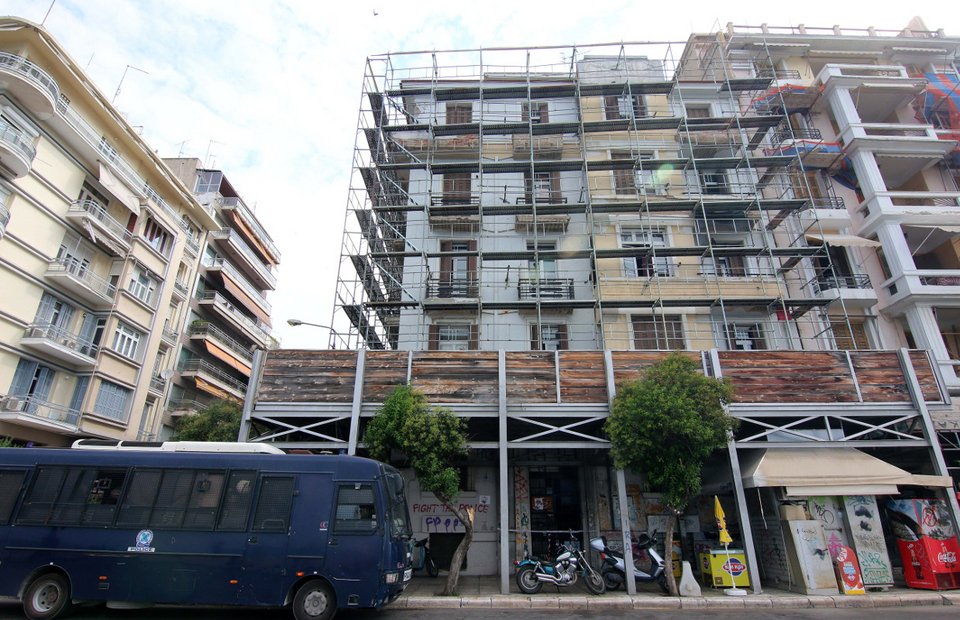 Θεσσαλονίκη: Στα δικαστήρια οι 74 που έκαναν κατάληψη σε κτίρια [εικόνες] | iefimerida.gr 1