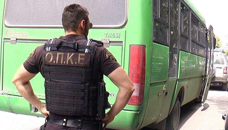 Σε εξέλιξη επιχείρηση εξάρθρωσης κυκλώματος διακίνησης ναρκωτικών -15 συλλήψεις [εικόνες] | iefimerida.gr 2