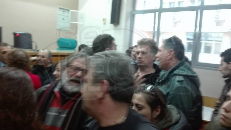 Μπλόκαραν πλειστηριασμούς σε Θεσσαλονίκη και Πάτρα – Ενταση στην Αθήνα [εικόνες] | iefimerida.gr 1