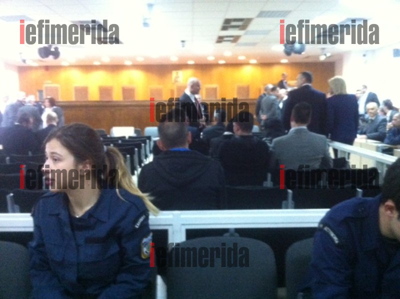 Η δίκη της Χρυσής Αυγής: Απόντες Μιχαλολιάκος και υπαρχηγοί [εικόνες] | iefimerida.gr 0