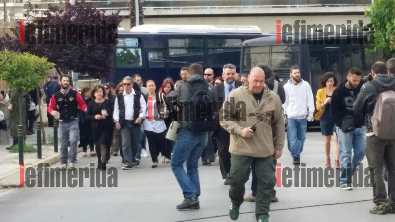 Δίκη Χρυσής Αυγής: Σε κλοιό ξανά ο Κορυδαλλός -Κλειστά σχολεία και κινητοποιήσεις κατοίκων [εικόνες] | iefimerida.gr 10