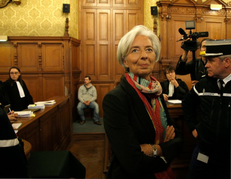 Δείτε την Κριστίν Λαγκάρντ στο δικαστήριο [εικόνες] | iefimerida.gr 2