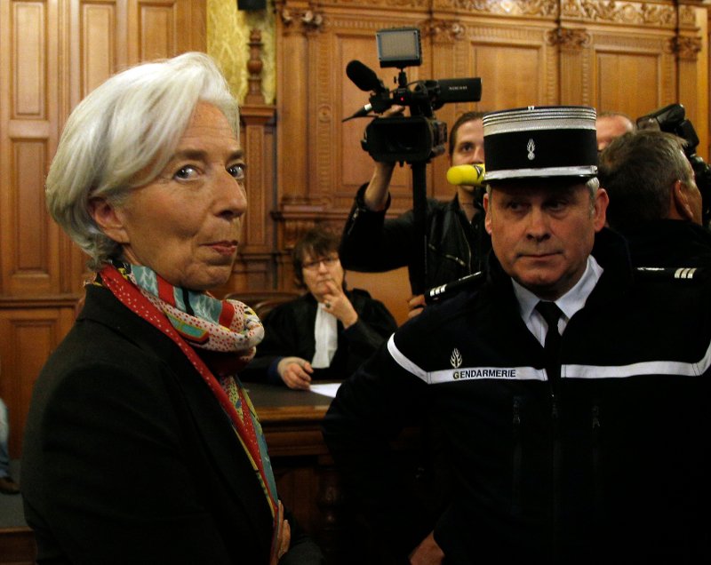 Δείτε την Κριστίν Λαγκάρντ στο δικαστήριο [εικόνες] | iefimerida.gr 5