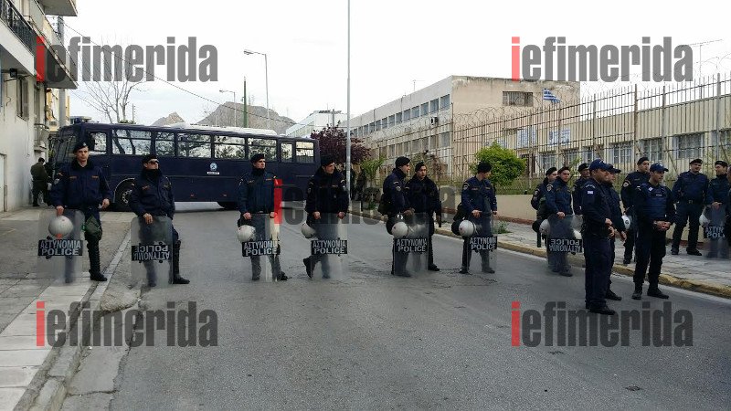 Η δίκη της Χρυσής Αυγής: Απόντες Μιχαλολιάκος και υπαρχηγοί [εικόνες] | iefimerida.gr 20
