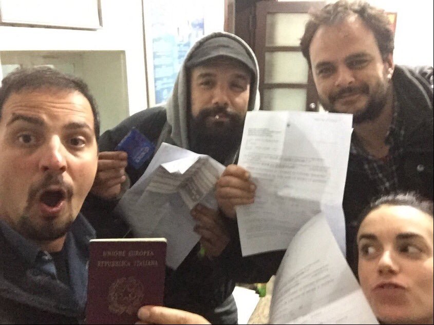 Ελεύθεροι οι Ελληνες φωτορεπόρτερ που συνελήφθησαν από τις αρχές της ΠΓΔΜ [εικόνα] | iefimerida.gr 0